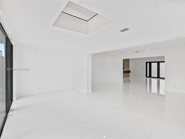 1200 Cleveland Rd, Miami Beach FL 33141