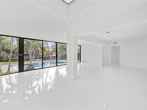 1200 Cleveland Rd, Miami Beach FL 33141