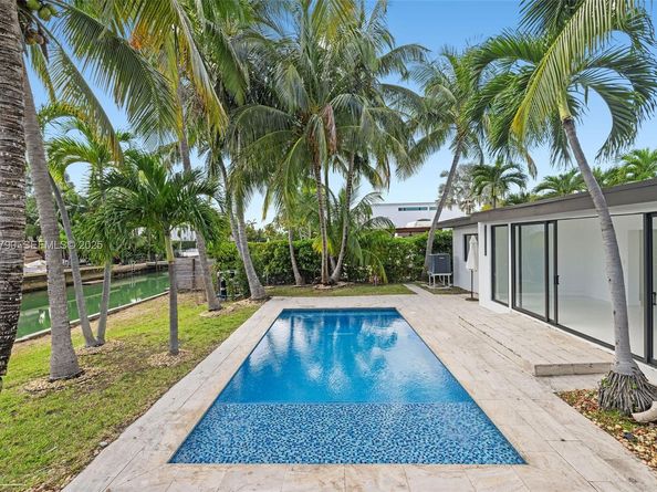 1200 Cleveland Rd, Miami Beach FL 33141