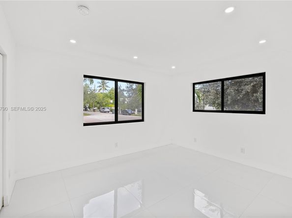 1200 Cleveland Rd, Miami Beach FL 33141