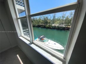 3660 NE 166th St 302, North Miami Beach FL 33160