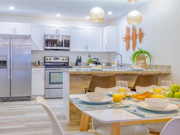 1762 NW 15th St, Miami FL 33125