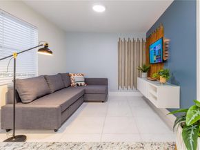 1762 NW 15th St, Miami FL 33125