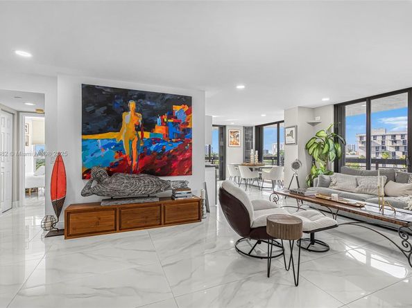 3500 Mystic Pointe Dr 604, Aventura FL 33180