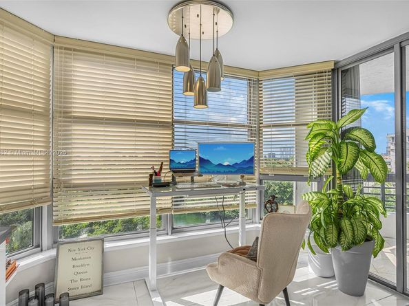 3500 Mystic Pointe Dr 604, Aventura FL 33180