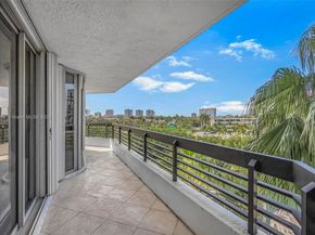 3500 Mystic Pointe Dr 604, Aventura FL 33180