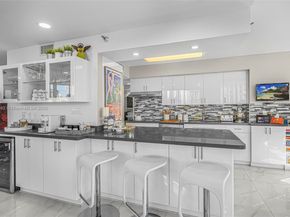 3500 Mystic Pointe Dr 604, Aventura FL 33180