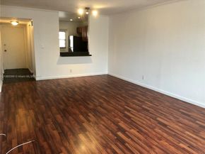 8121 SW 24th Ct 304, Davie FL 33324