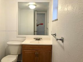 8121 SW 24th Ct 304, Davie FL 33324
