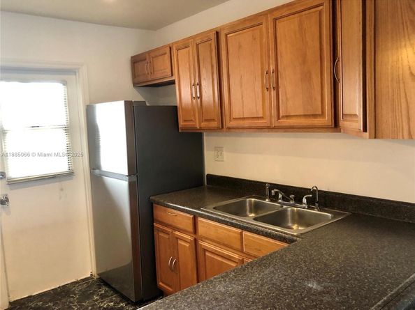 8121 SW 24th Ct 304, Davie FL 33324