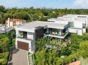 810 W 47th Ct - The Ritz Carlton Miami Beach, Miami Beach FL 33140