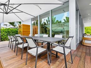 810 W 47th Ct - The Ritz Carlton Miami Beach, Miami Beach FL 33140