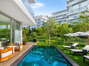 810 W 47th Ct - The Ritz Carlton Miami Beach, Miami Beach FL 33140