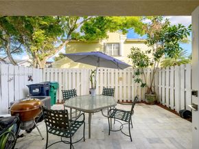 9985 SW 118th Pl, Miami FL 33186