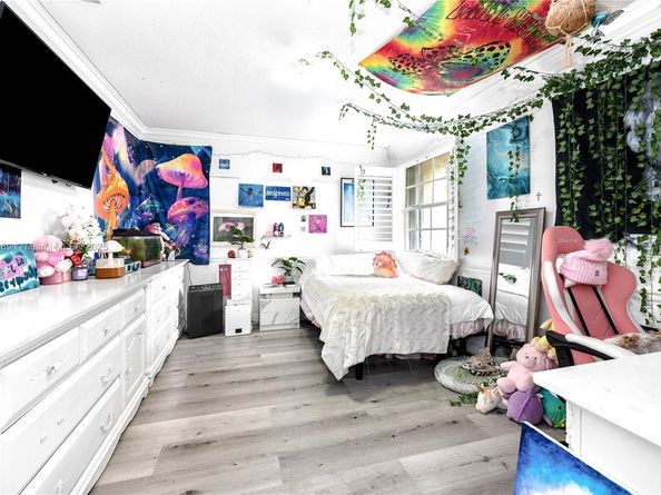 9985 SW 118th Pl, Miami FL 33186