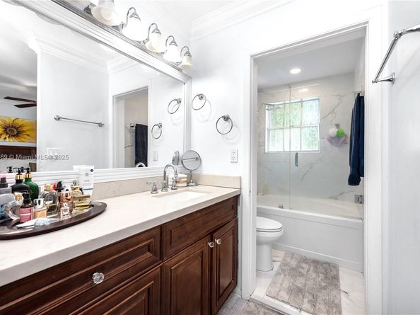 9985 SW 118th Pl, Miami FL 33186