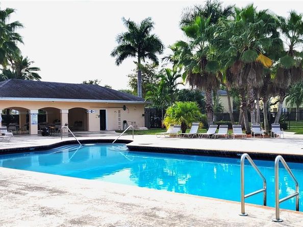 9985 SW 118th Pl, Miami FL 33186