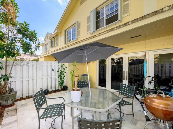 9985 SW 118th Pl, Miami FL 33186