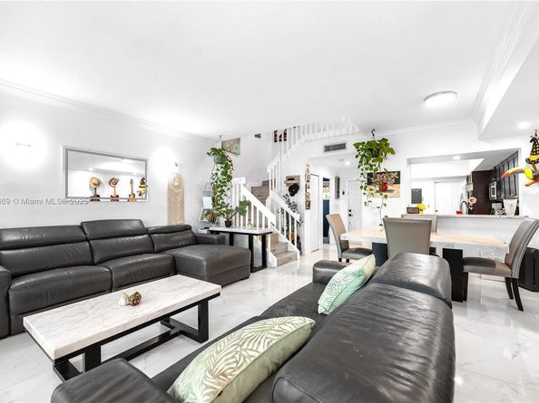 9985 SW 118th Pl, Miami FL 33186