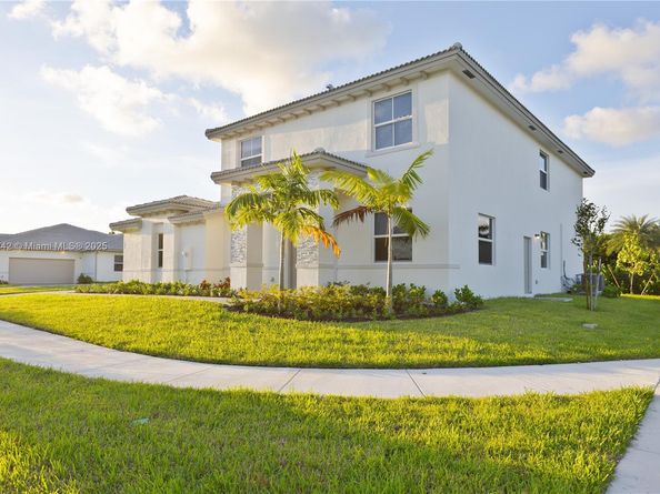 13203 SW 188th Ter, Miami FL 33177