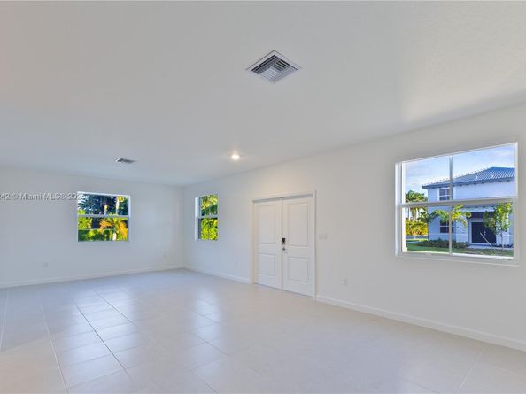 13203 SW 188th Ter, Miami FL 33177