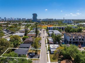 309 SE 3rd Ave, Hallandale Beach FL 33009