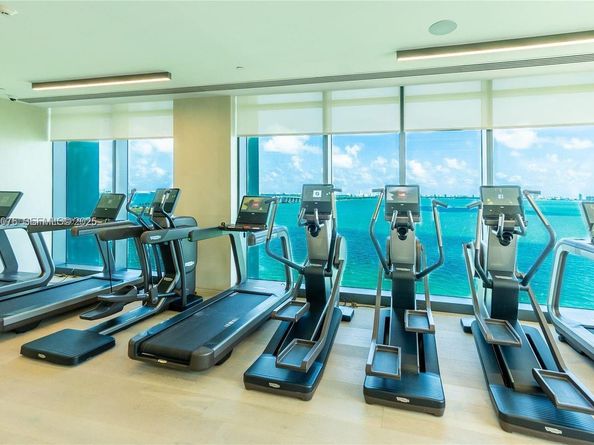 3131 NE 7th Ave 2805, Miami FL 33137