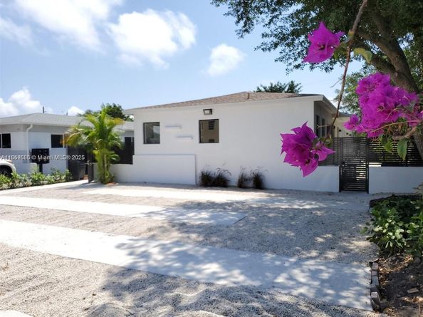 740 SW 9th St, Miami FL 33130