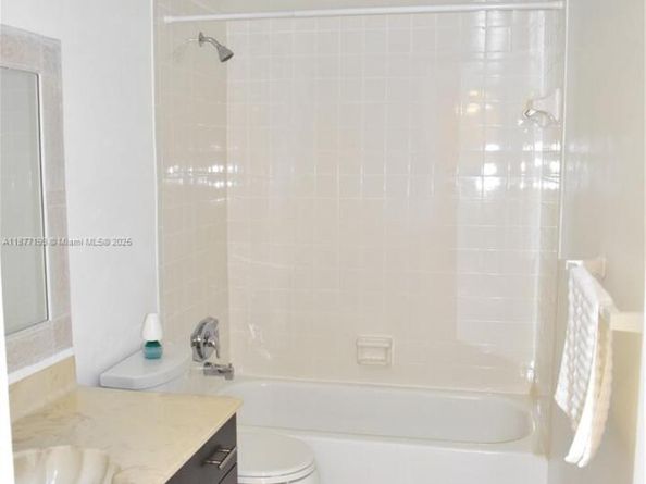 7598 NW 86th Ter 103, Tamarac FL 33321