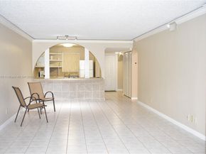 7598 NW 86th Ter 103, Tamarac FL 33321