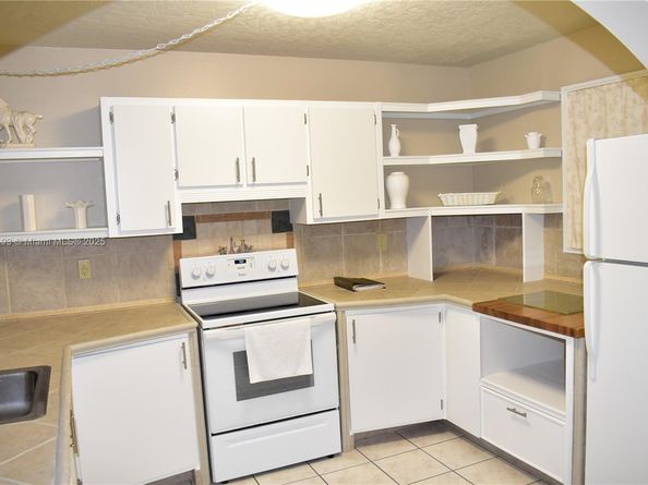 7598 NW 86th Ter 103, Tamarac FL 33321