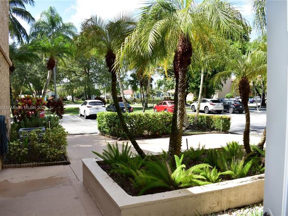 7598 NW 86th Ter 103, Tamarac FL 33321