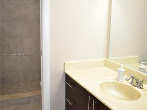 7598 NW 86th Ter 103, Tamarac FL 33321