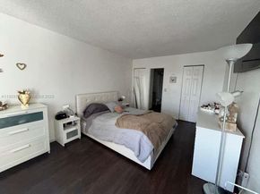 13499 Biscayne Blvd 1206, North Miami FL 33181