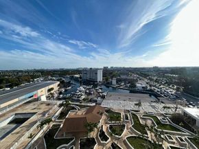 13499 Biscayne Blvd 1206, North Miami FL 33181