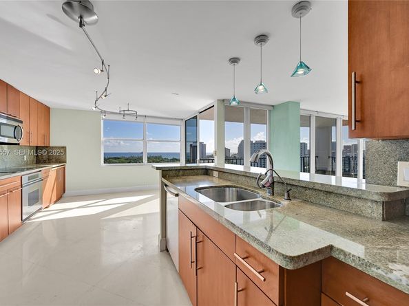 936 Intracoastal Dr 15H, Fort Lauderdale FL 33304