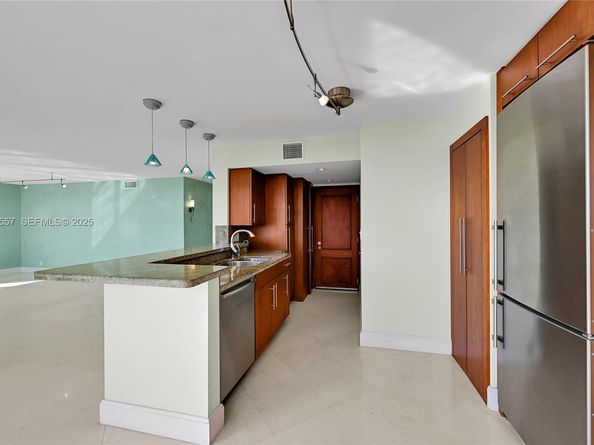 936 Intracoastal Dr 15H, Fort Lauderdale FL 33304