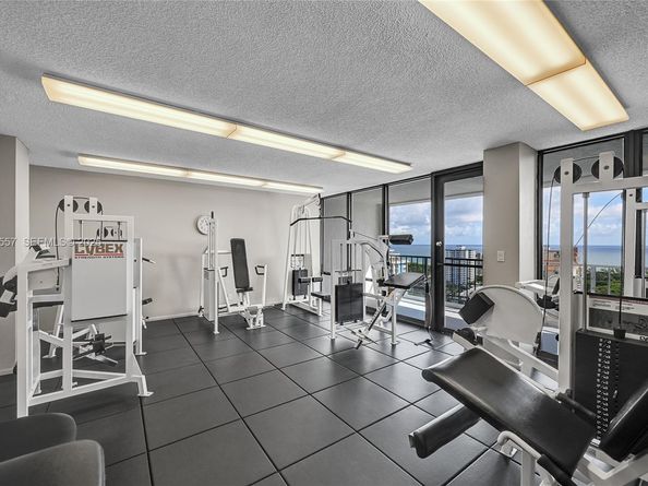 936 Intracoastal Dr 15H, Fort Lauderdale FL 33304