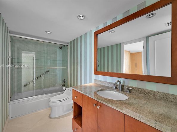 936 Intracoastal Dr 15H, Fort Lauderdale FL 33304