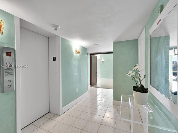 936 Intracoastal Dr 15H, Fort Lauderdale FL 33304