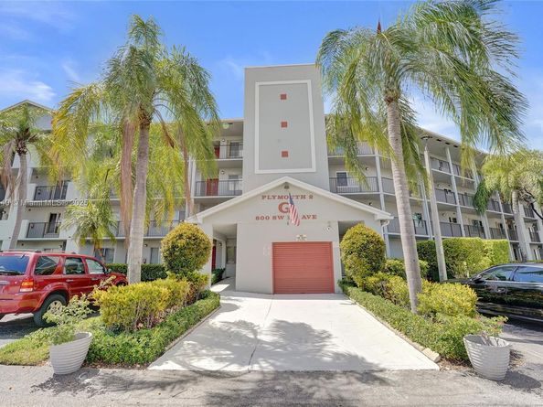 800 SW 137th Ave 102G, Pembroke Pines FL 33027