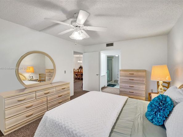 800 SW 137th Ave 102G, Pembroke Pines FL 33027
