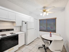 800 SW 137th Ave 102G, Pembroke Pines FL 33027