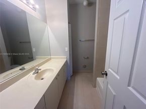 2731 NE 3rd Dr 203, Homestead FL 33033