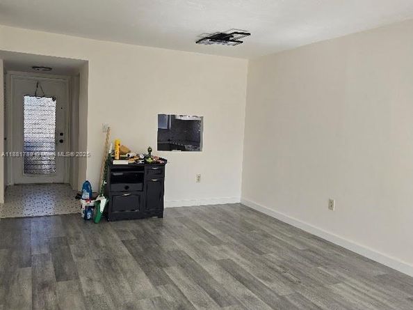 2831 E Sunrise Lakes Dr 208, Sunrise FL 33322