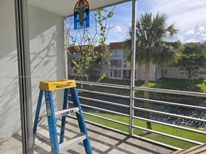 2831 E Sunrise Lakes Dr 208, Sunrise FL 33322