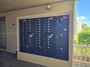 2831 E Sunrise Lakes Dr 208, Sunrise FL 33322