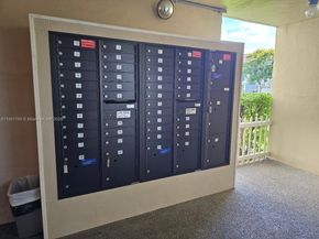 2831 E Sunrise Lakes Dr 208, Sunrise FL 33322