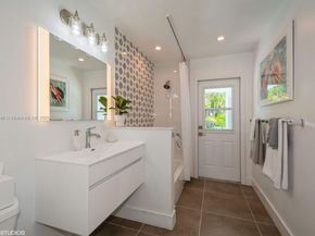 6240 NE 21st Rd, Fort Lauderdale FL 33308