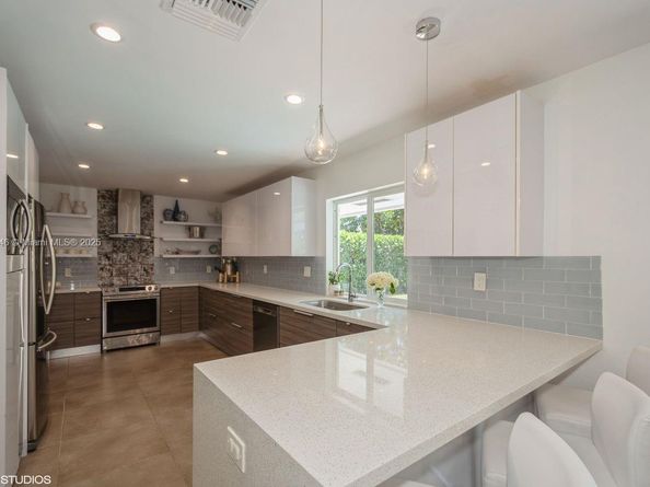 6240 NE 21st Rd, Fort Lauderdale FL 33308
